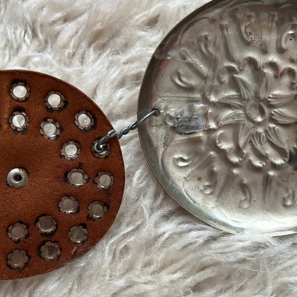 Concho Leather disks belt. - Picture 3 of 4